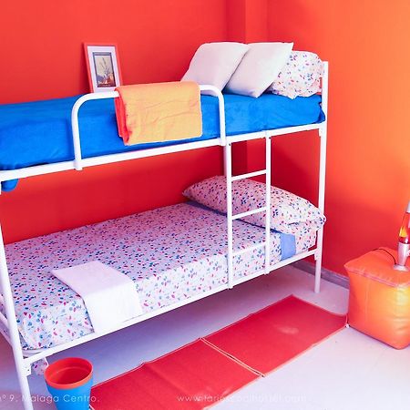 Larios Cool Hostel Малага Екстер'єр фото