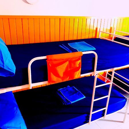 Larios Cool Hostel Малага Екстер'єр фото
