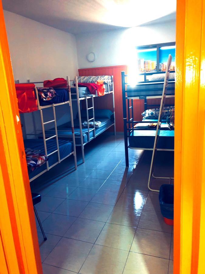 Larios Cool Hostel Малага Екстер'єр фото