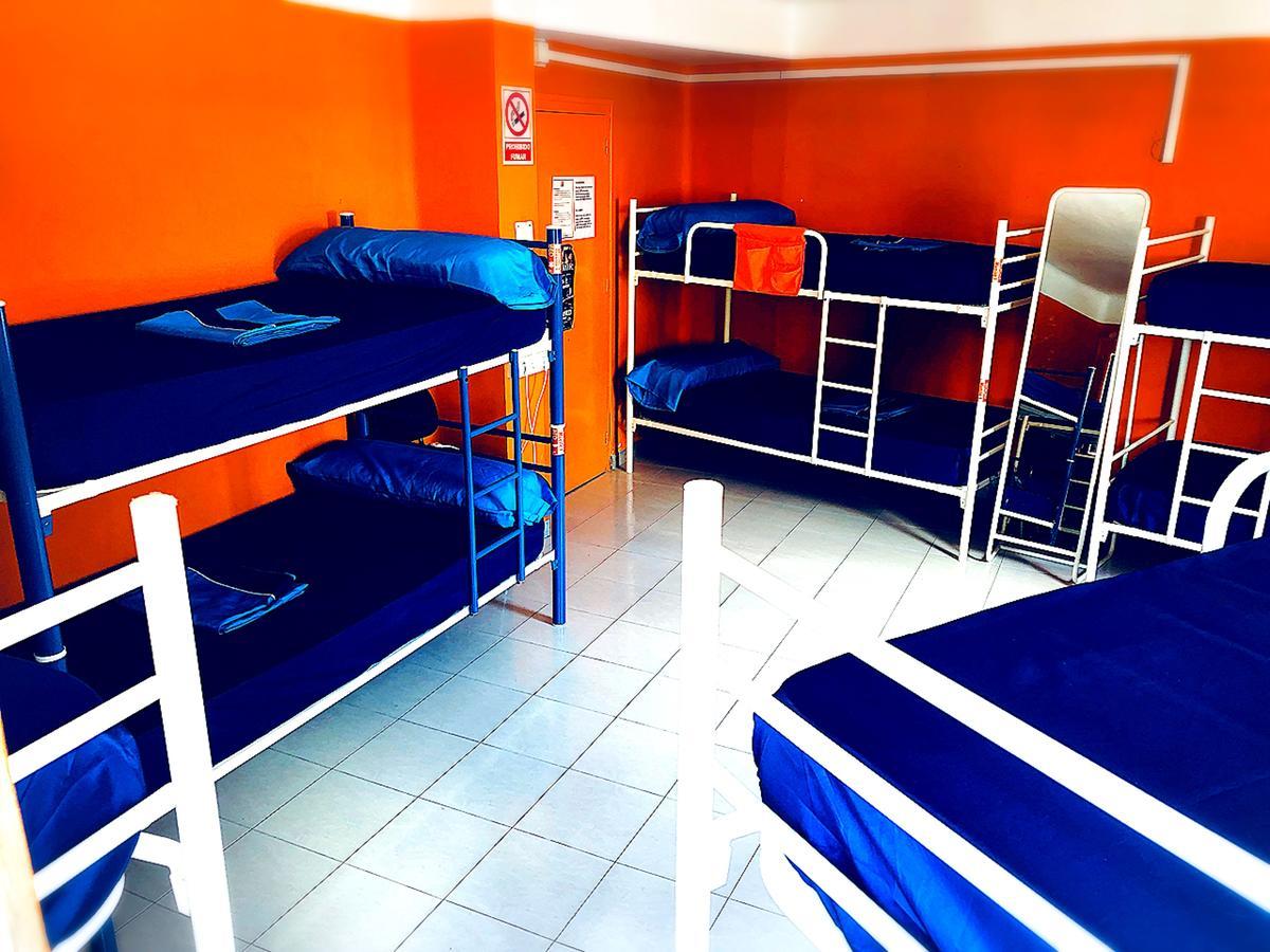 Larios Cool Hostel Малага Екстер'єр фото